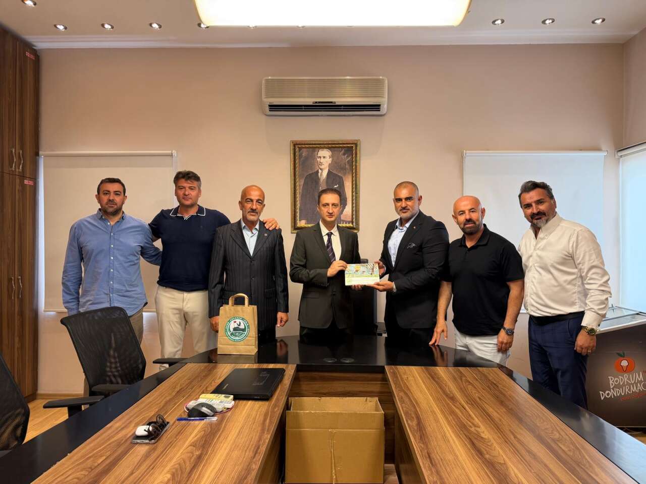BODRUMKAİDER’den Bodrum Protokolüne Ziyaret: Fahri Hemşehrilik Plaketleri Takdim Edildi 4